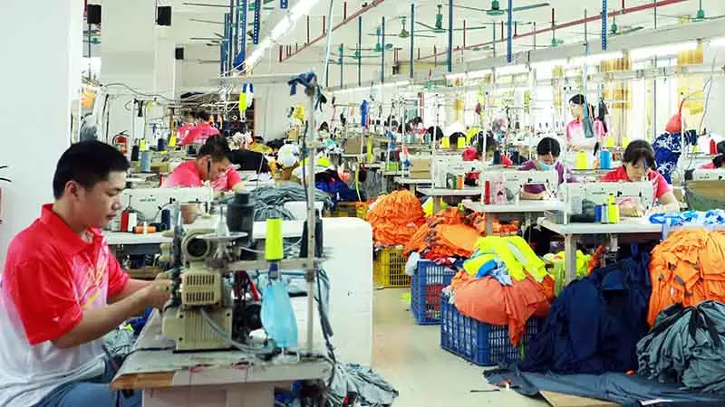 Loong sportswear production