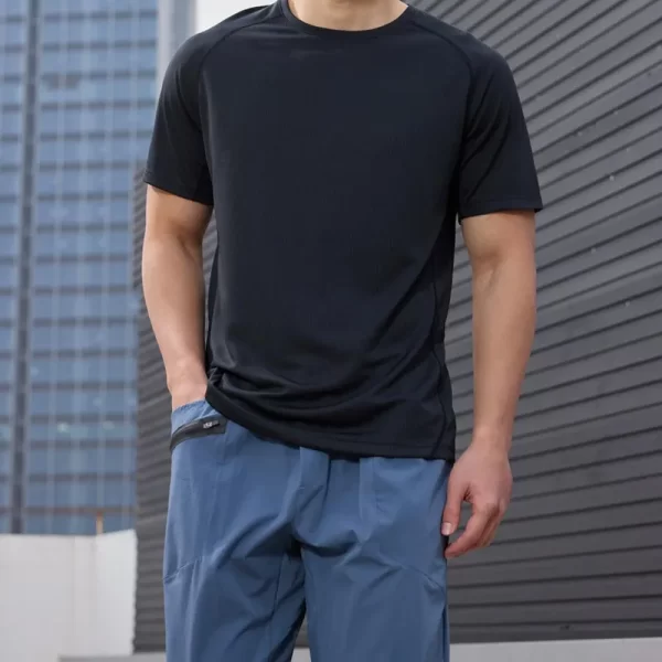 Unisex dri fit t shirts for men and women solid color black fabric 150G cube mesh 100% polyester 3